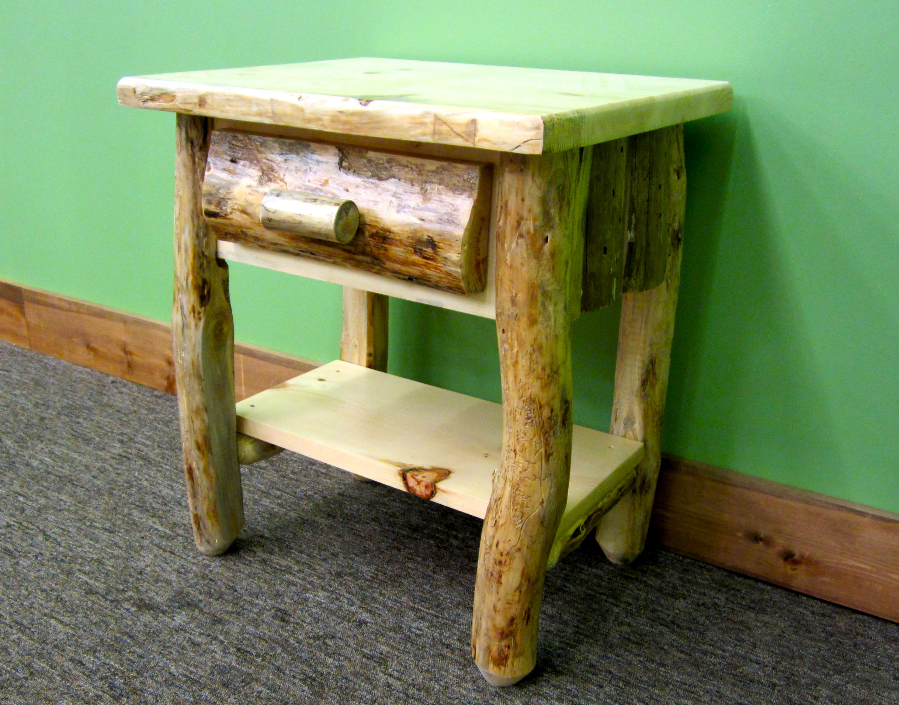 Why choose pine? Midwest Log Furniture
